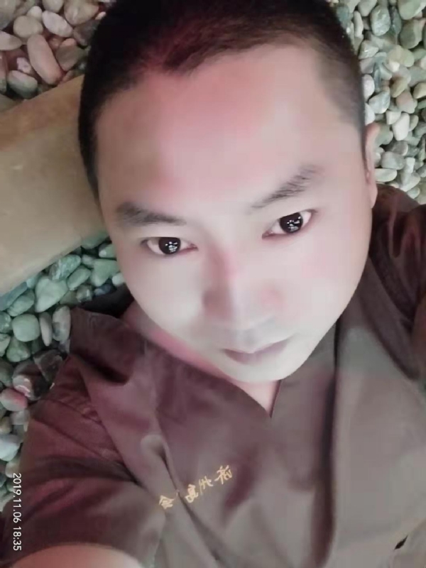 红枫叶的第一张照片--抚顺父母相亲团